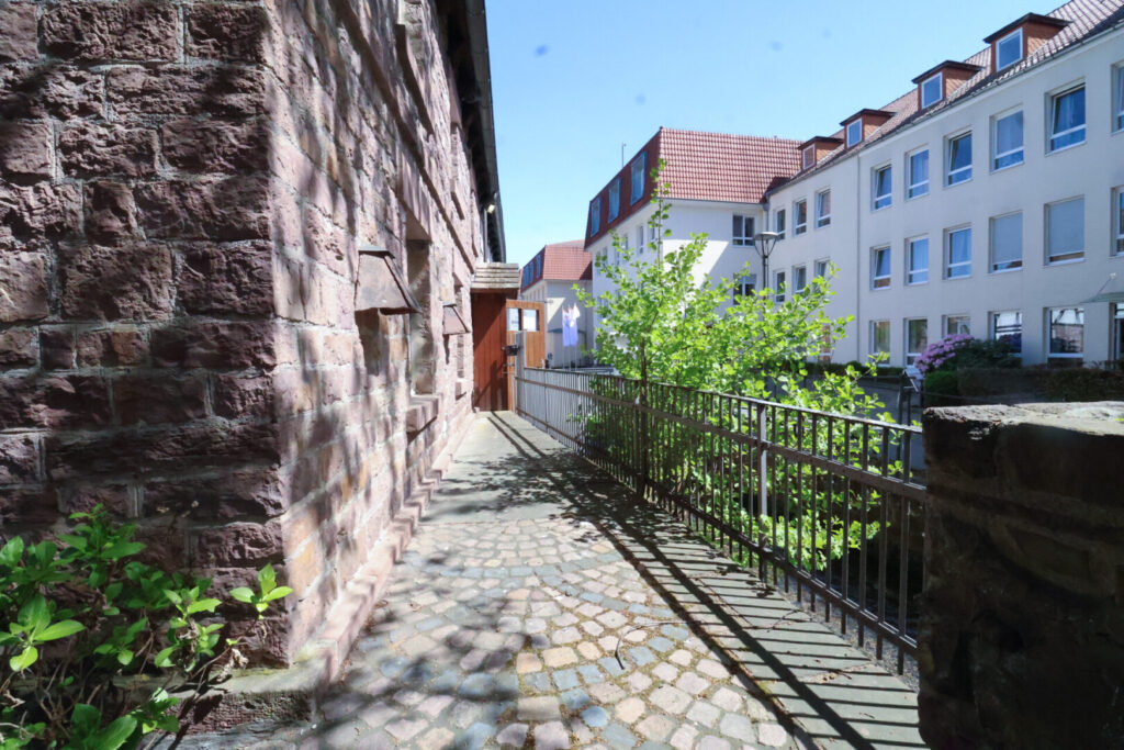 weitere Außensitzplätze