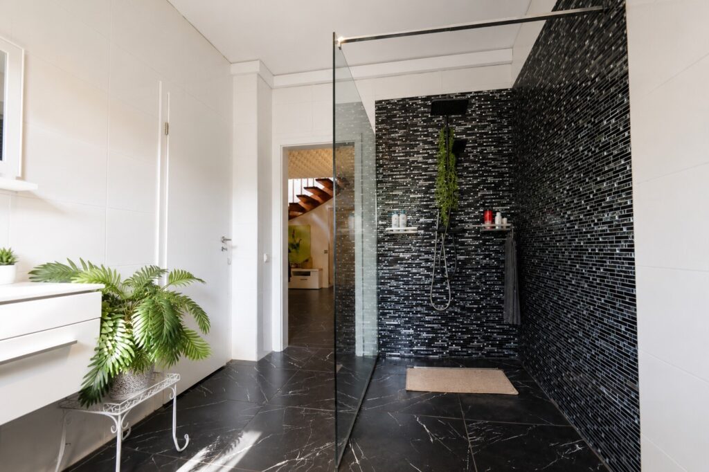 Badezimmer EG