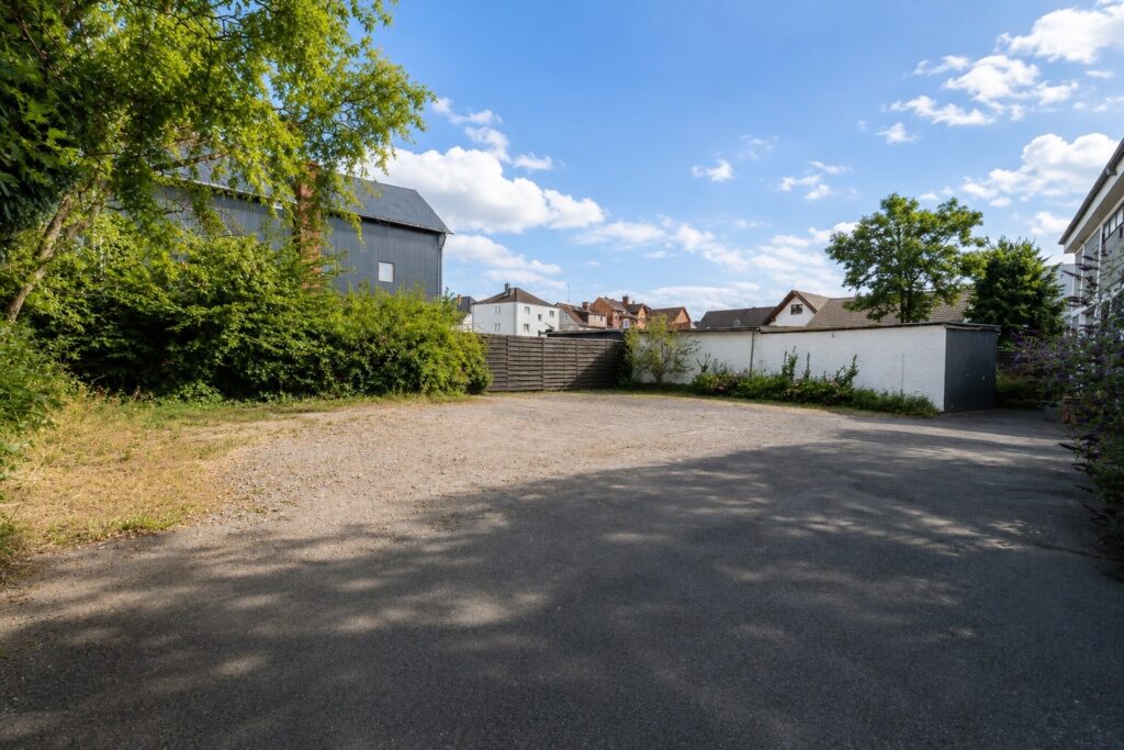Parkplatz hinten