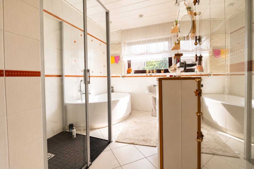 Badezimmer EG