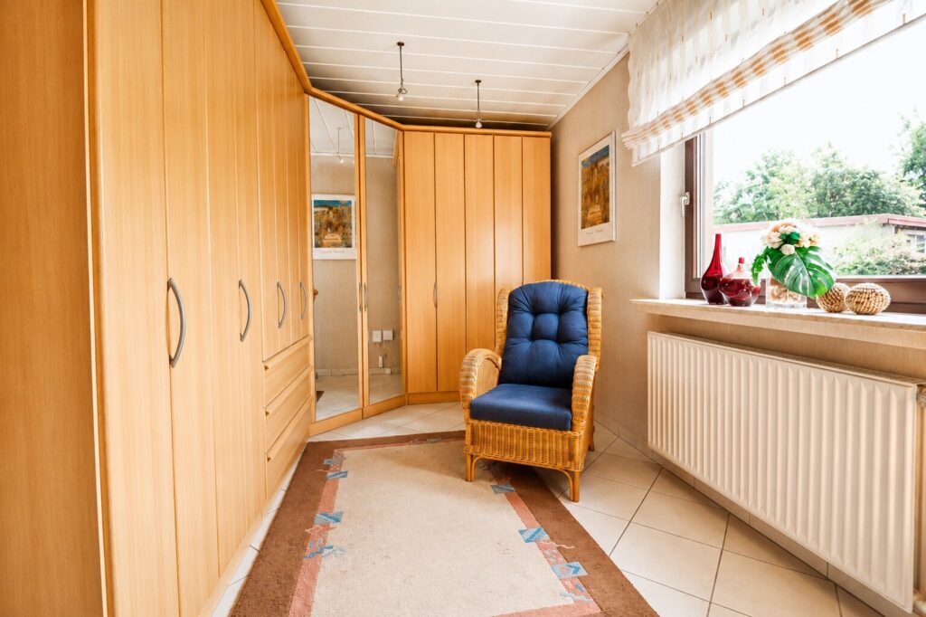 Kinderzimmer/ Ankleidezimmer