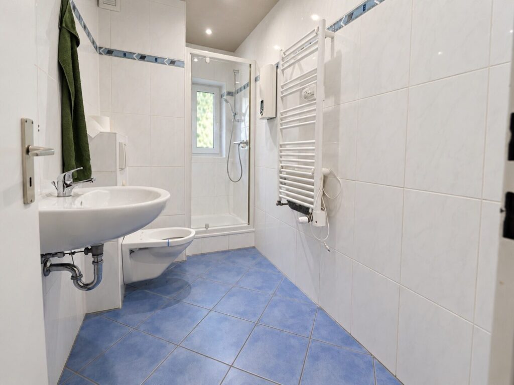 Badezimmer EG
