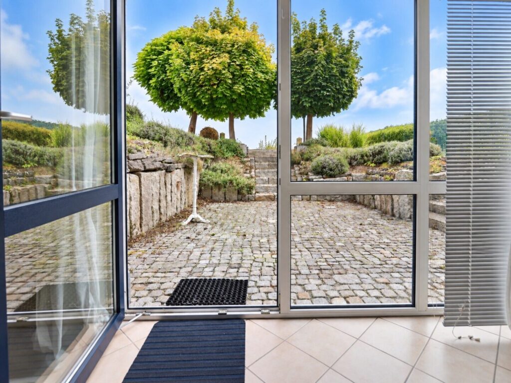 Zugang zum Garten durch den Keller