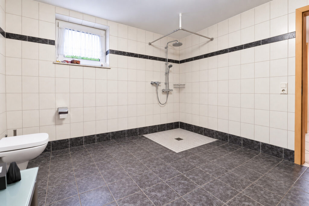 Badezimmer KG